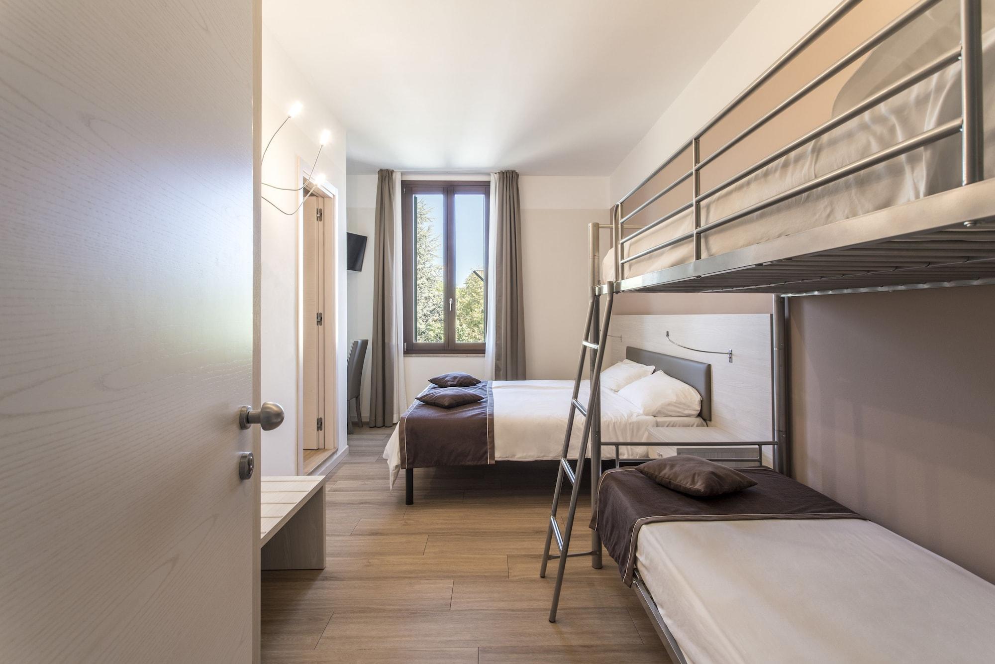 Hotel Dogana Сирмионе Екстериор снимка