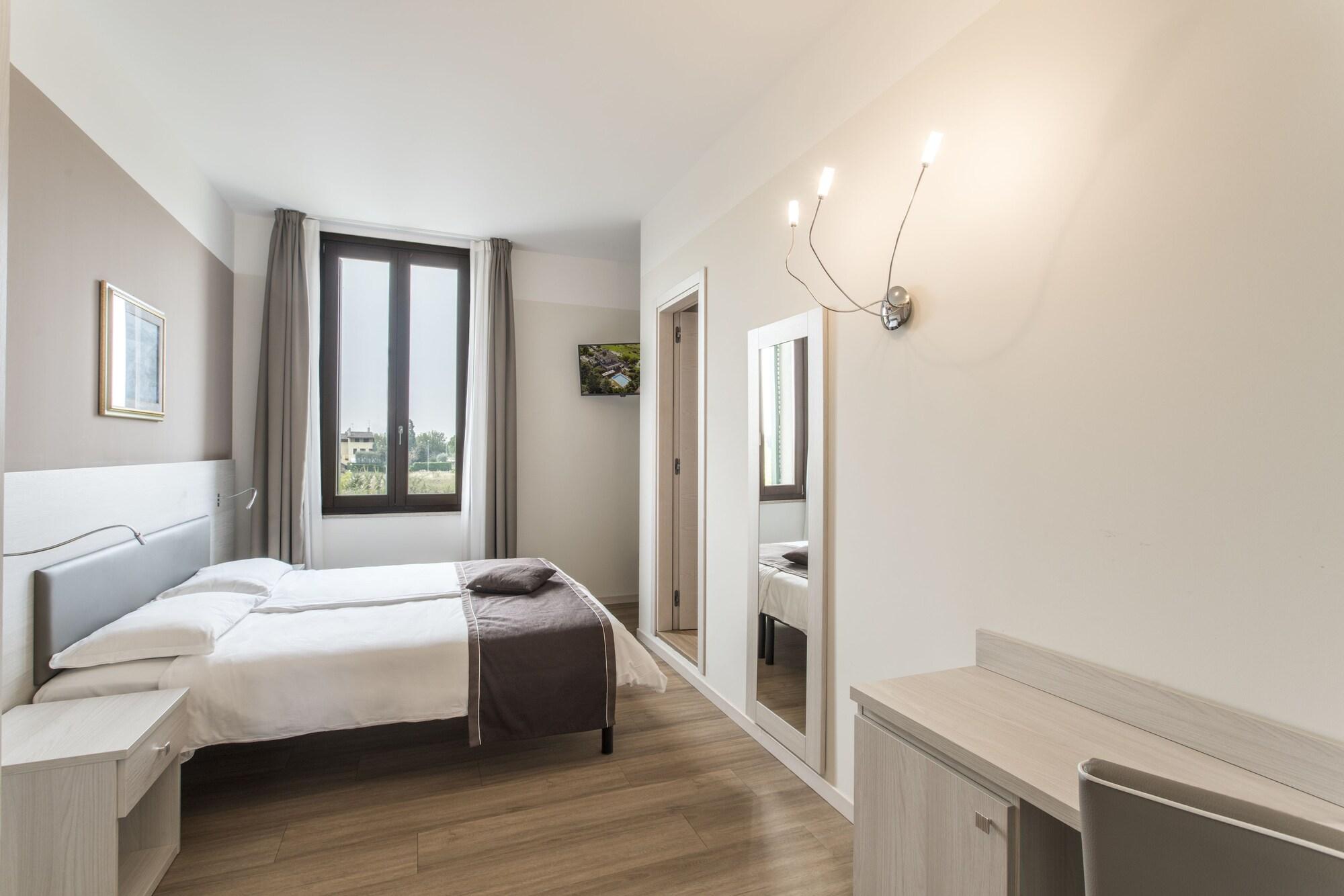 Hotel Dogana Сирмионе Екстериор снимка