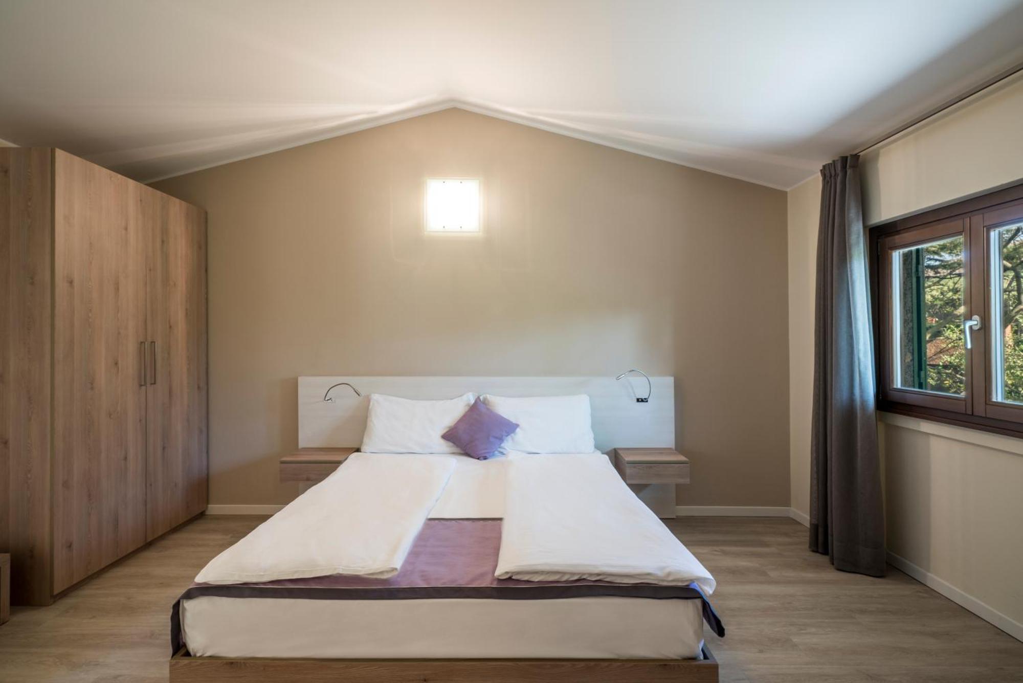 Hotel Dogana Сирмионе Екстериор снимка