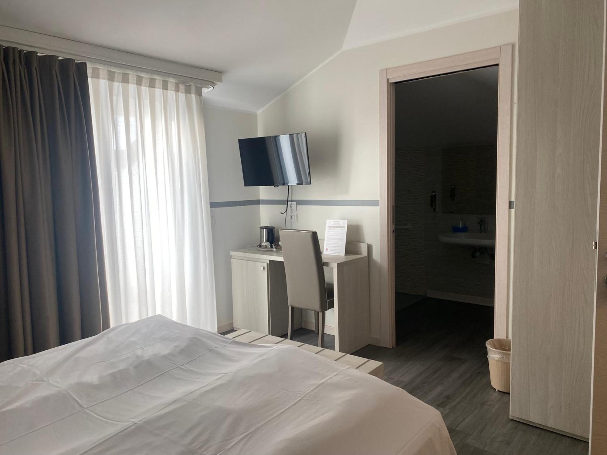 Hotel Dogana Сирмионе Екстериор снимка